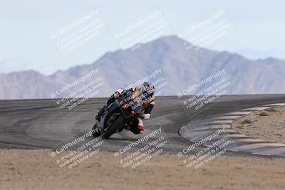 media/Nov-16-2025-Race Pace (Sun) [[8c5fa54630]]/Non Verified Riders (1st 20 Minutes)/6-Turn 12 (2pm)/